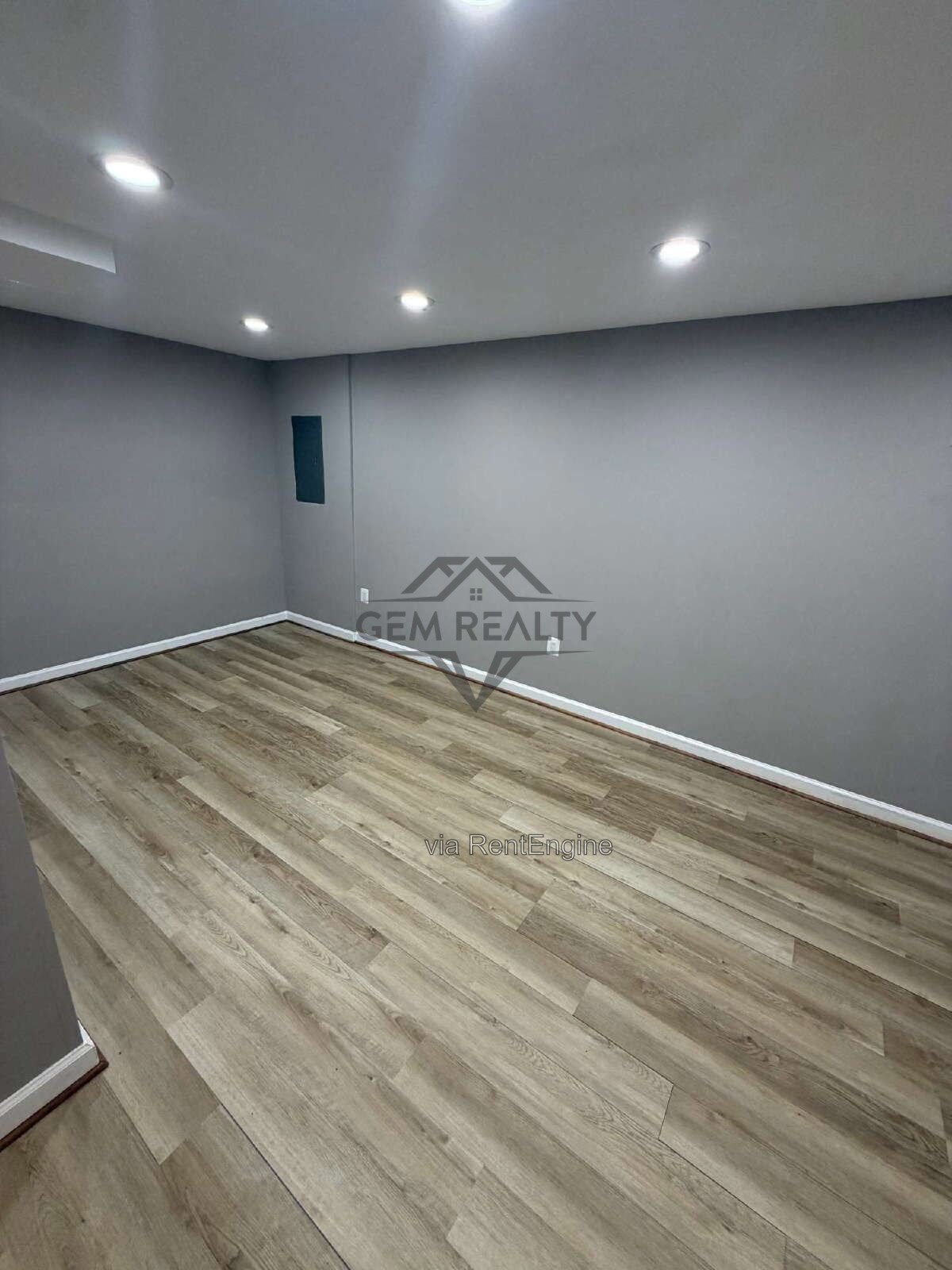 Move-In Ready 3BR Townhome in Rollingwood Village – Fenced Yard, Finished Basement! property image