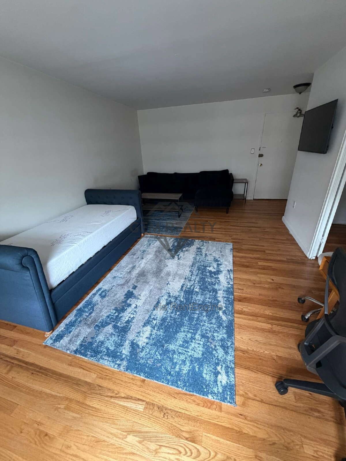 Commuter's Dream in Pentagon City – Available Now! property image