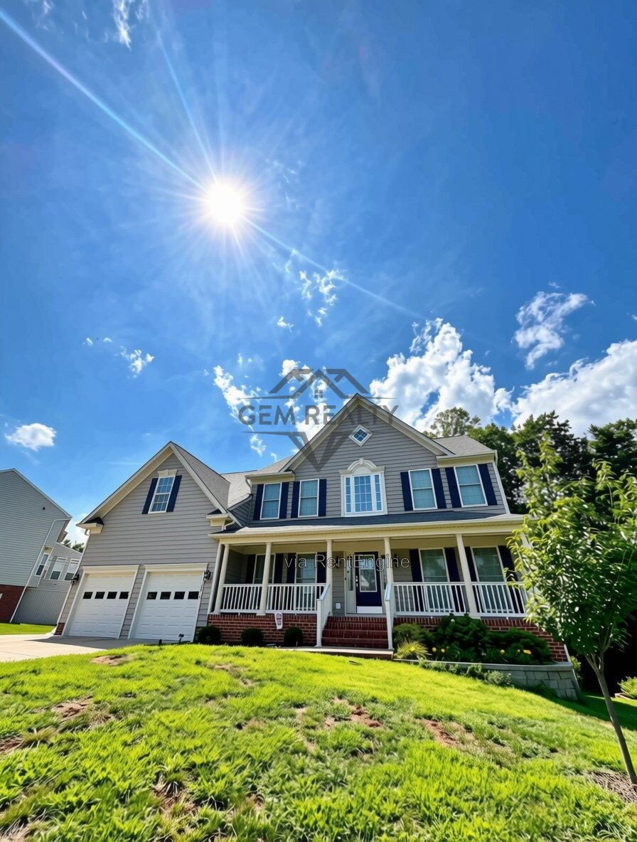 Luxurious, two level. 5-Bed Oasis with 4.5 Baths & Expansive 3,745 Sq Ft at 10410 Silver Creek Court! property image