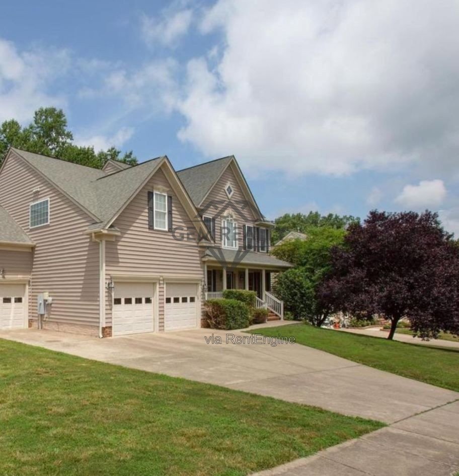 Luxurious, two level. 5-Bed Oasis with 4.5 Baths & Expansive 3,745 Sq Ft at 10410 Silver Creek Court! property image