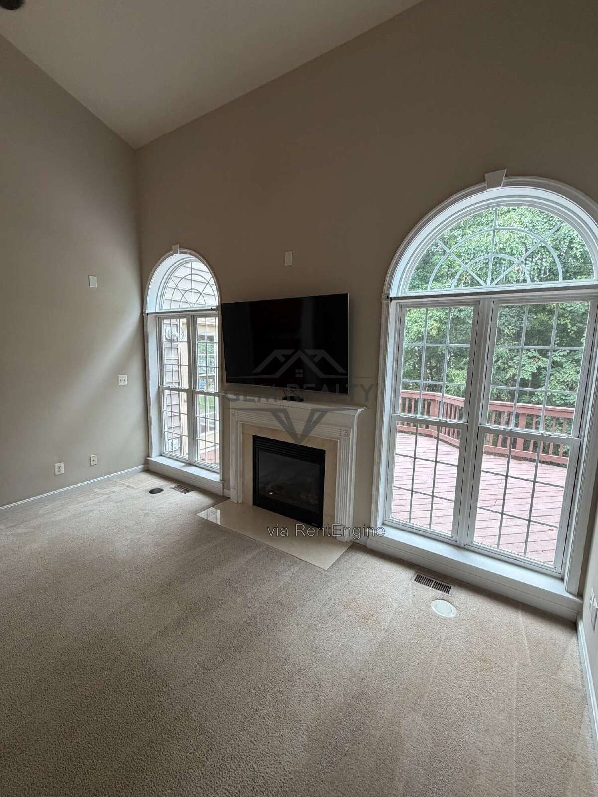 Luxurious, two level. 5-Bed Oasis with 4.5 Baths & Expansive 3,745 Sq Ft at 10410 Silver Creek Court! property image
