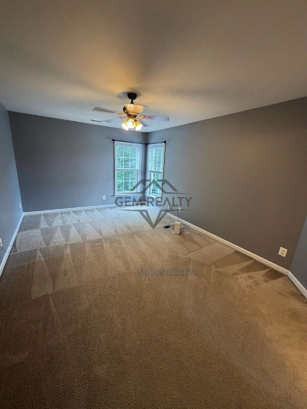 Luxurious, two level. 5-Bed Oasis with 4.5 Baths & Expansive 3,745 Sq Ft at 10410 Silver Creek Court! property image