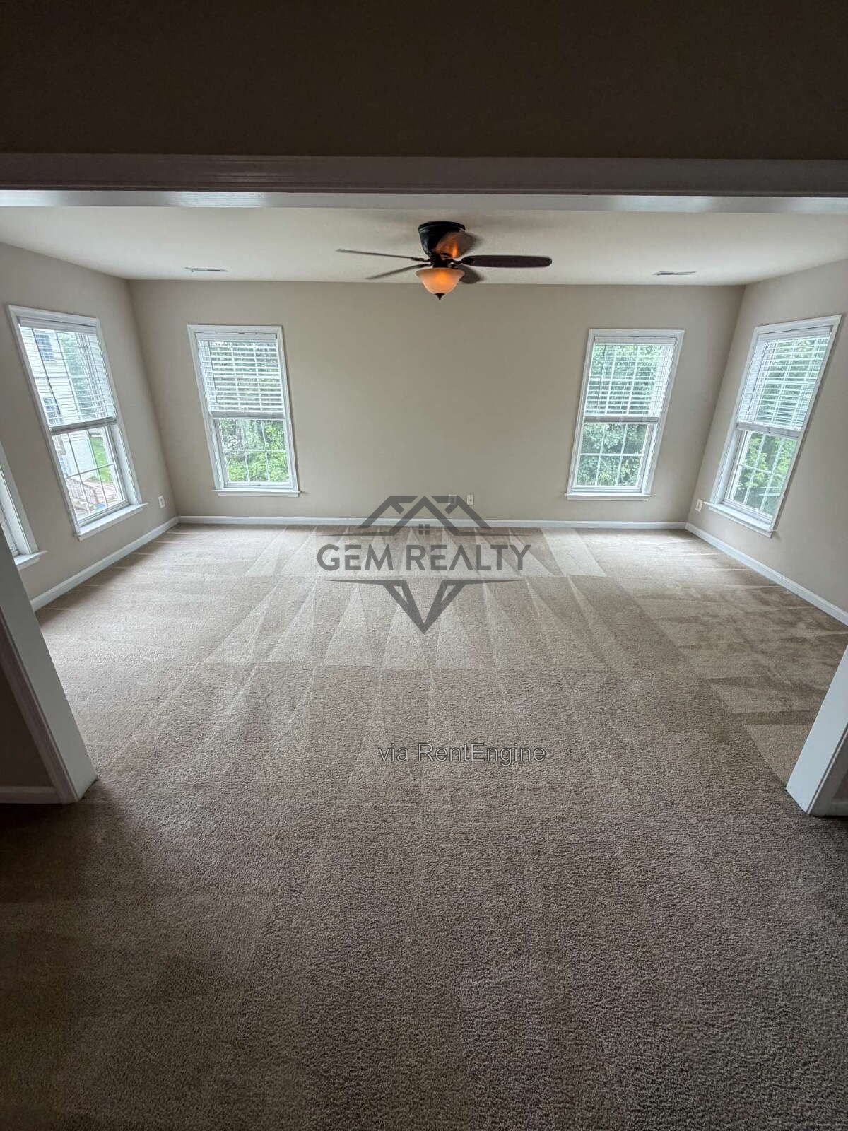 Luxurious, two level. 5-Bed Oasis with 4.5 Baths & Expansive 3,745 Sq Ft at 10410 Silver Creek Court! property image