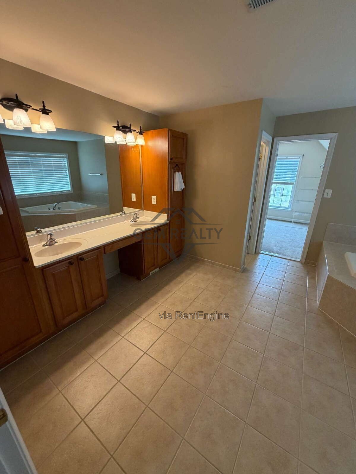 Luxurious, two level. 5-Bed Oasis with 4.5 Baths & Expansive 3,745 Sq Ft at 10410 Silver Creek Court! property image