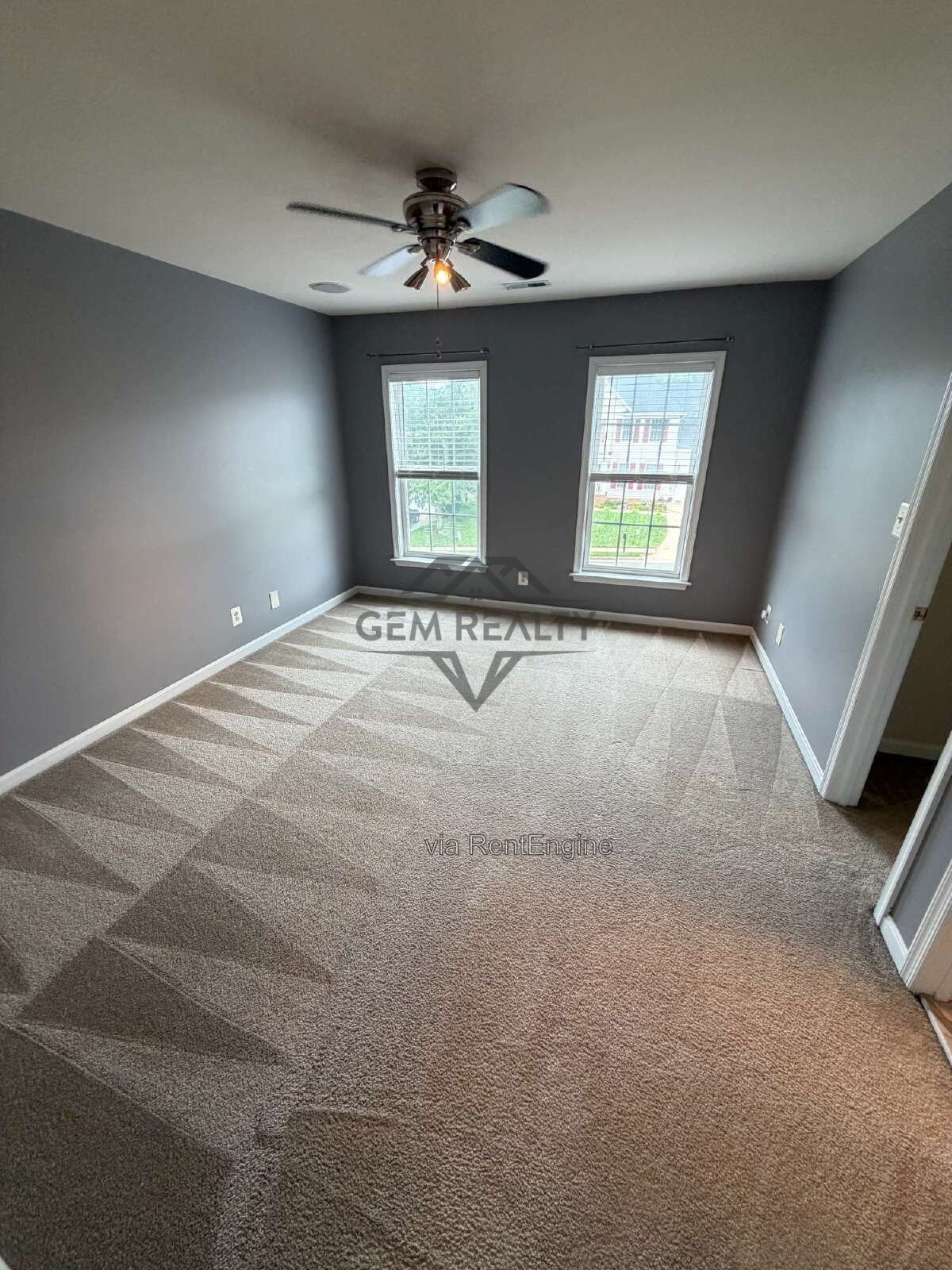 Luxurious, two level. 5-Bed Oasis with 4.5 Baths & Expansive 3,745 Sq Ft at 10410 Silver Creek Court! property image