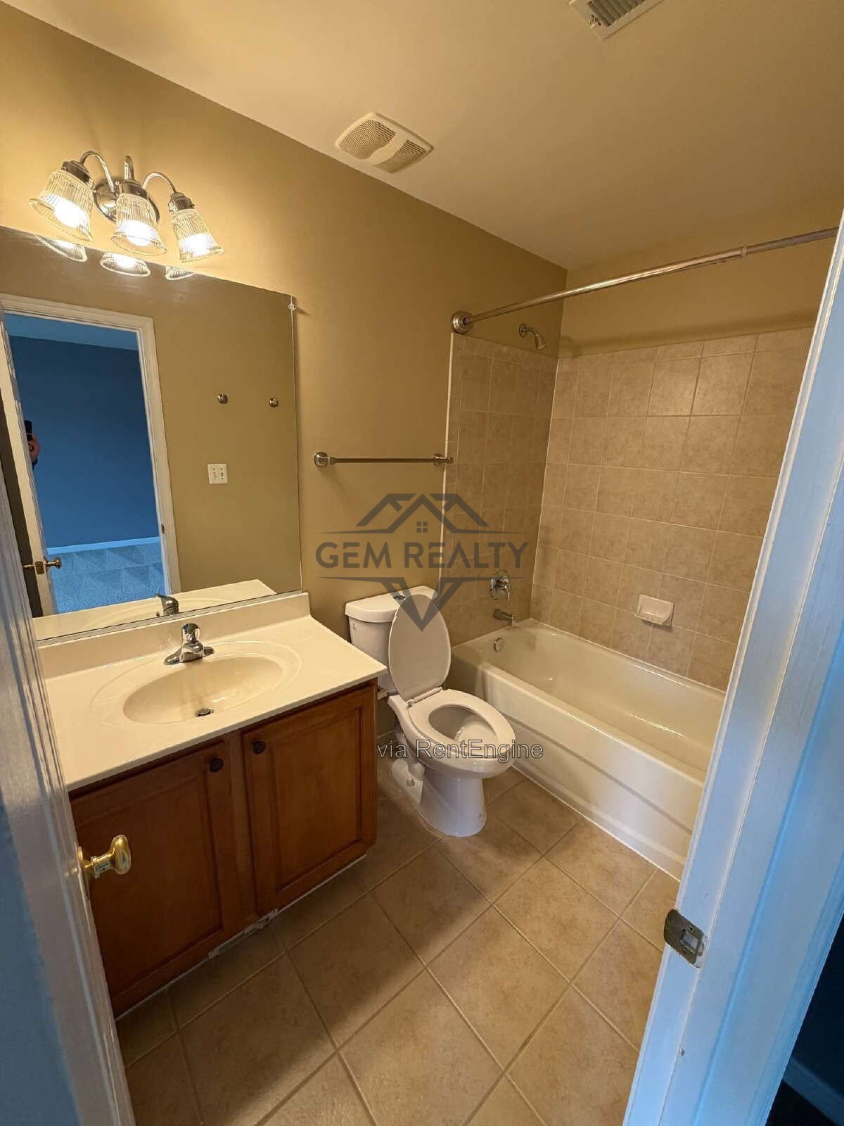 Luxurious, two level. 5-Bed Oasis with 4.5 Baths & Expansive 3,745 Sq Ft at 10410 Silver Creek Court! property image