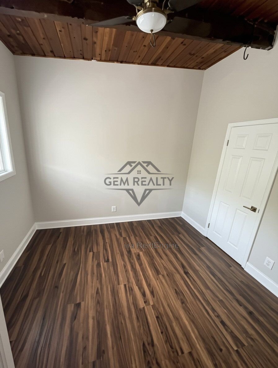 Cozy 2BR/1BA + Den Condo in the Heart of Woodbridge – Available NOW! property image