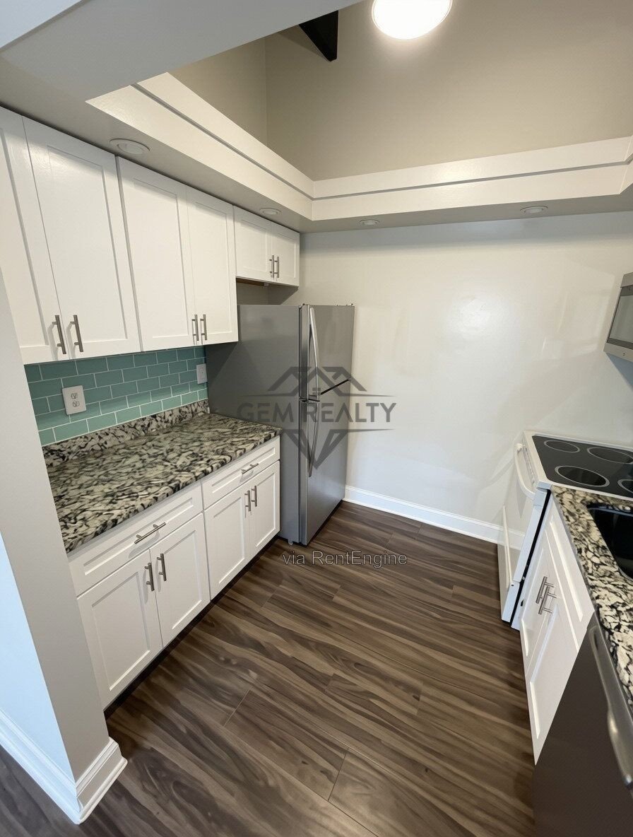 Cozy 2BR/1BA + Den Condo in the Heart of Woodbridge – Available NOW! property image