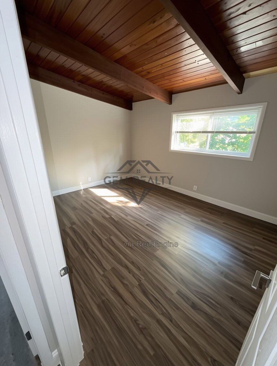 Cozy 2BR/1BA + Den Condo in the Heart of Woodbridge – Available NOW! property image