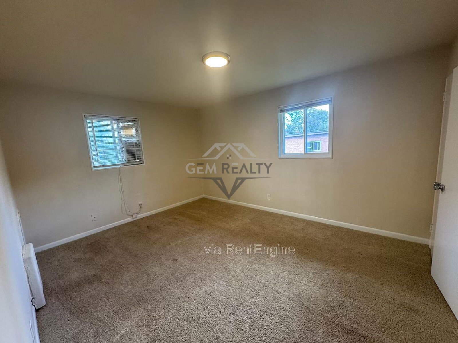 Charming 1 Bedroom Apartment in Woodbridge – Third Level Apartment property image