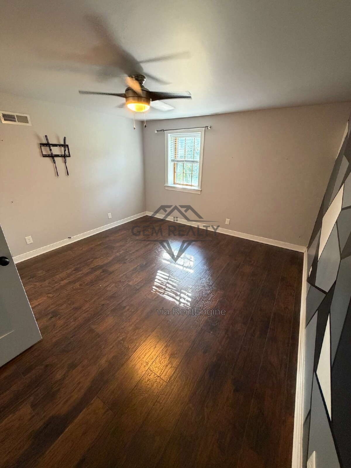 4 Bedroom | 3 Bath | Brick Home on 1.5 Acres | No HOA property image