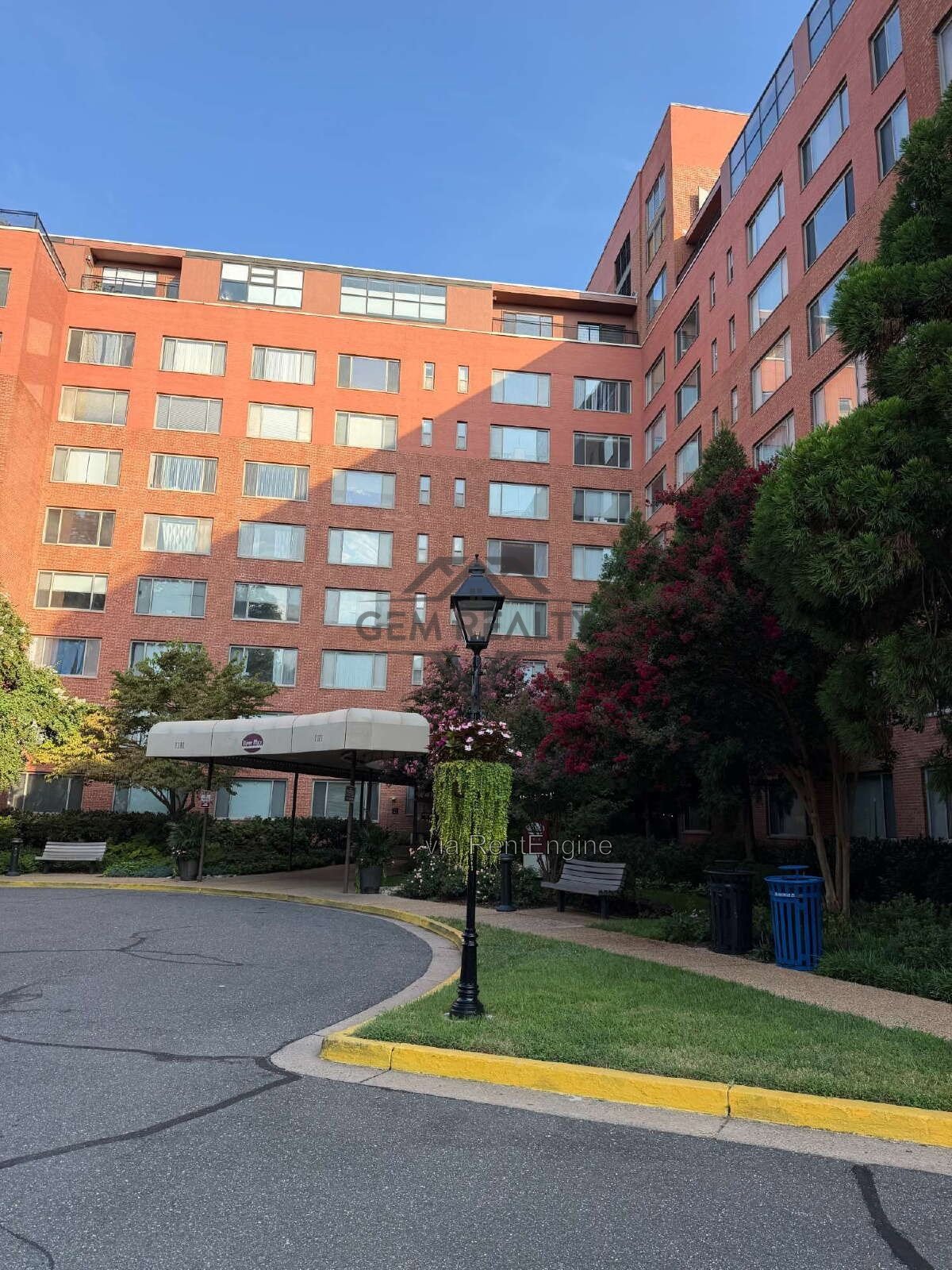Charming Studio in River Place West – Arlington, VA property image