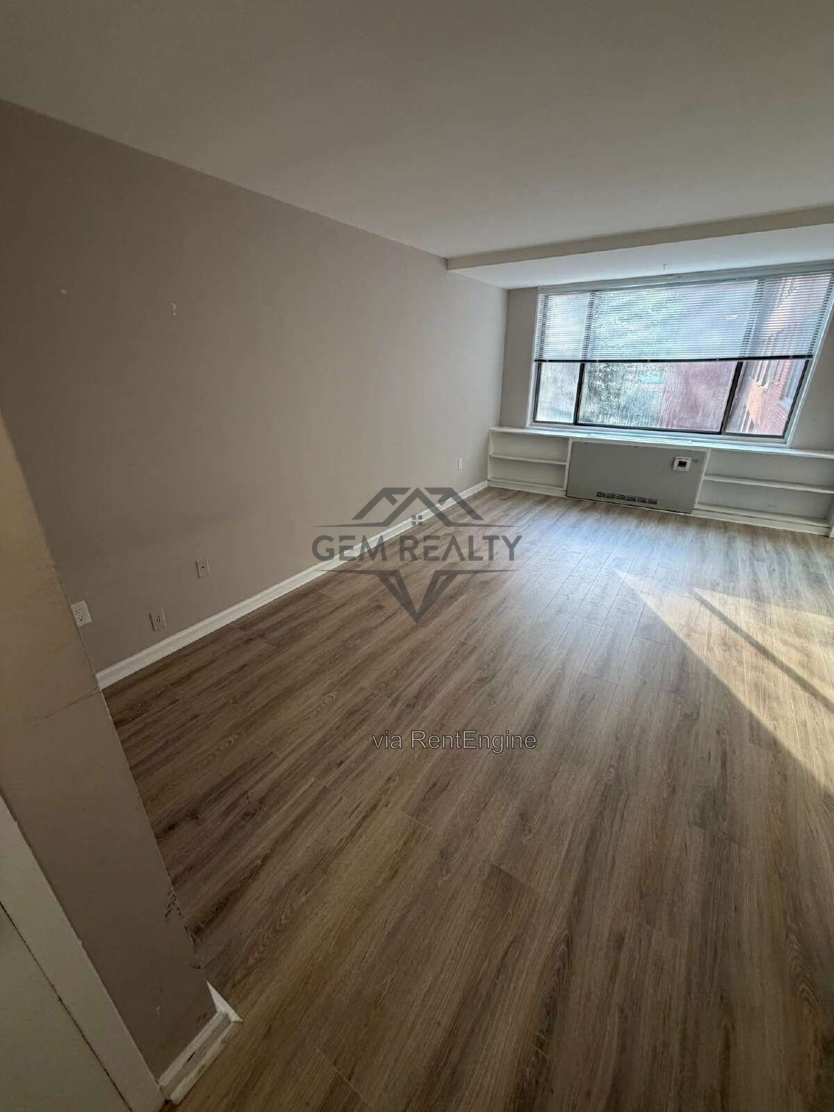 Charming Studio in River Place West – Arlington, VA property image