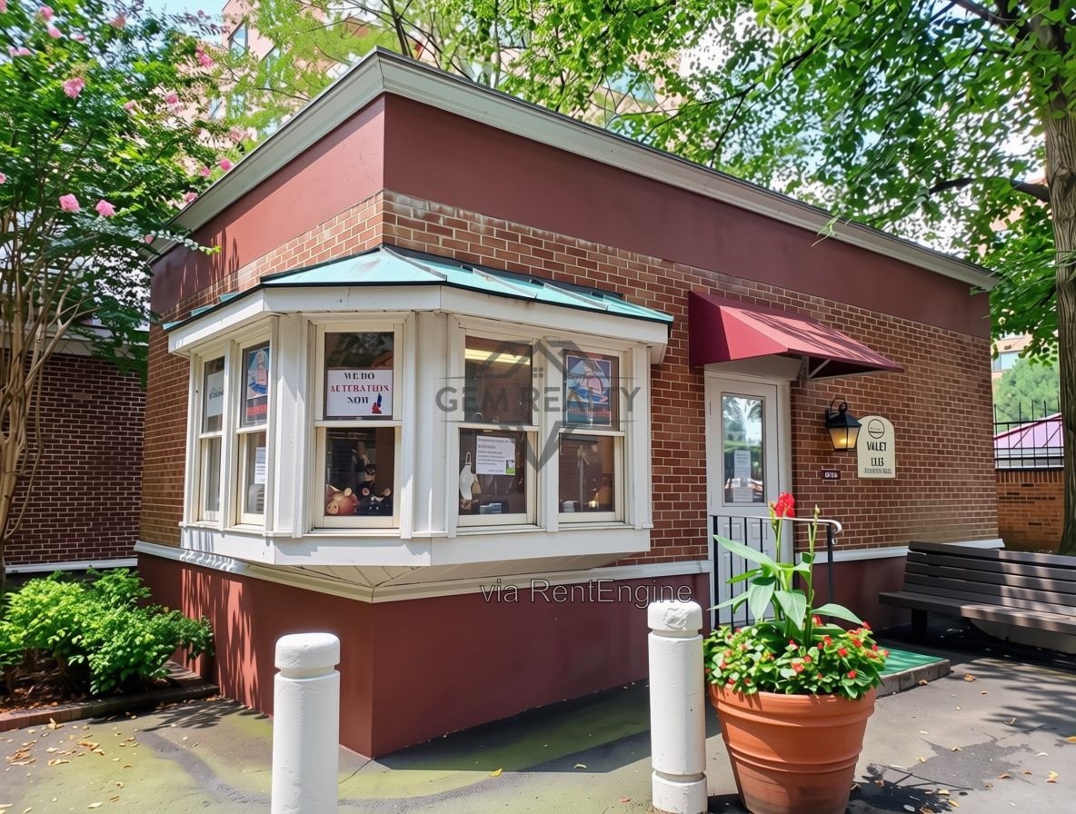 Charming Studio in River Place West – Arlington, VA property image