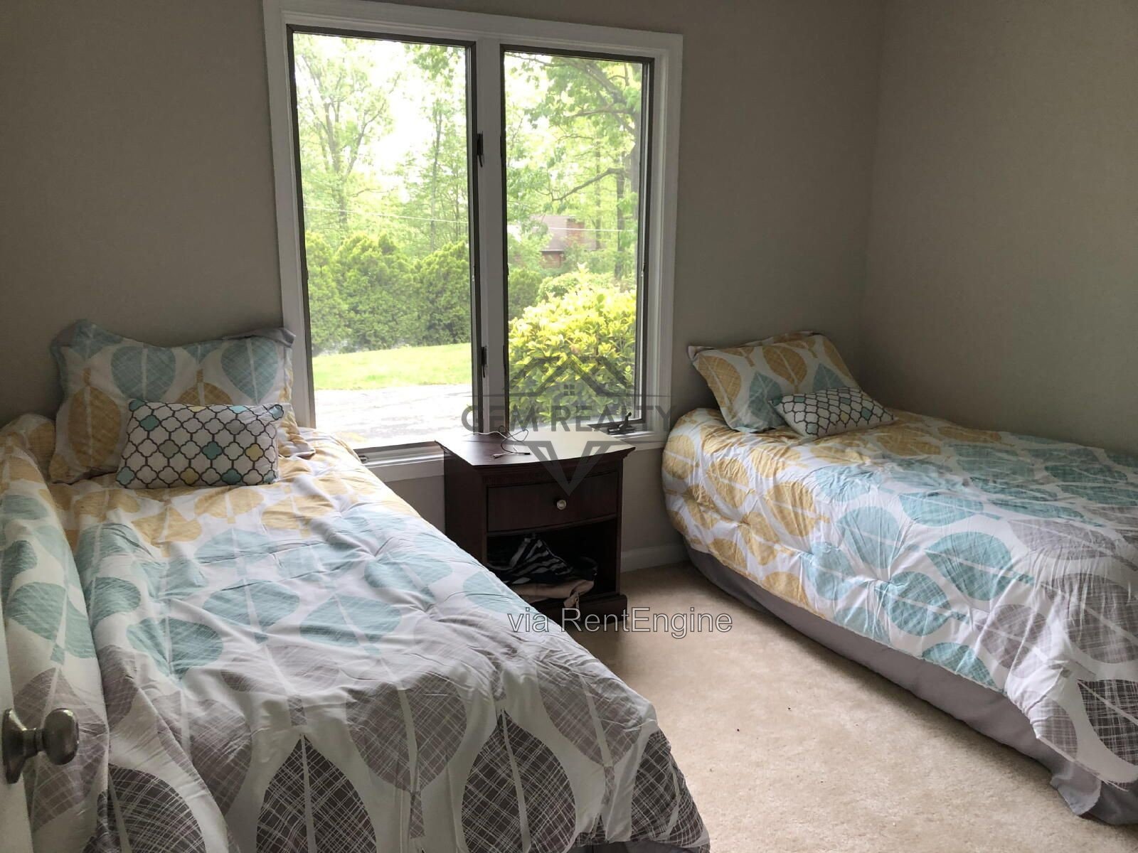 Spacious 3-Bedroom Home with 3 Full Baths – 206 Fairway Circle property image