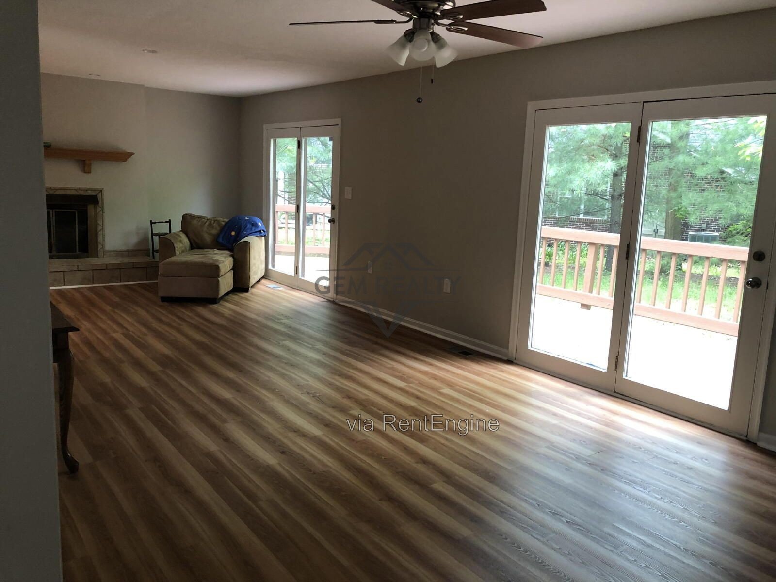 Spacious 3-Bedroom Home with 3 Full Baths – 206 Fairway Circle property image