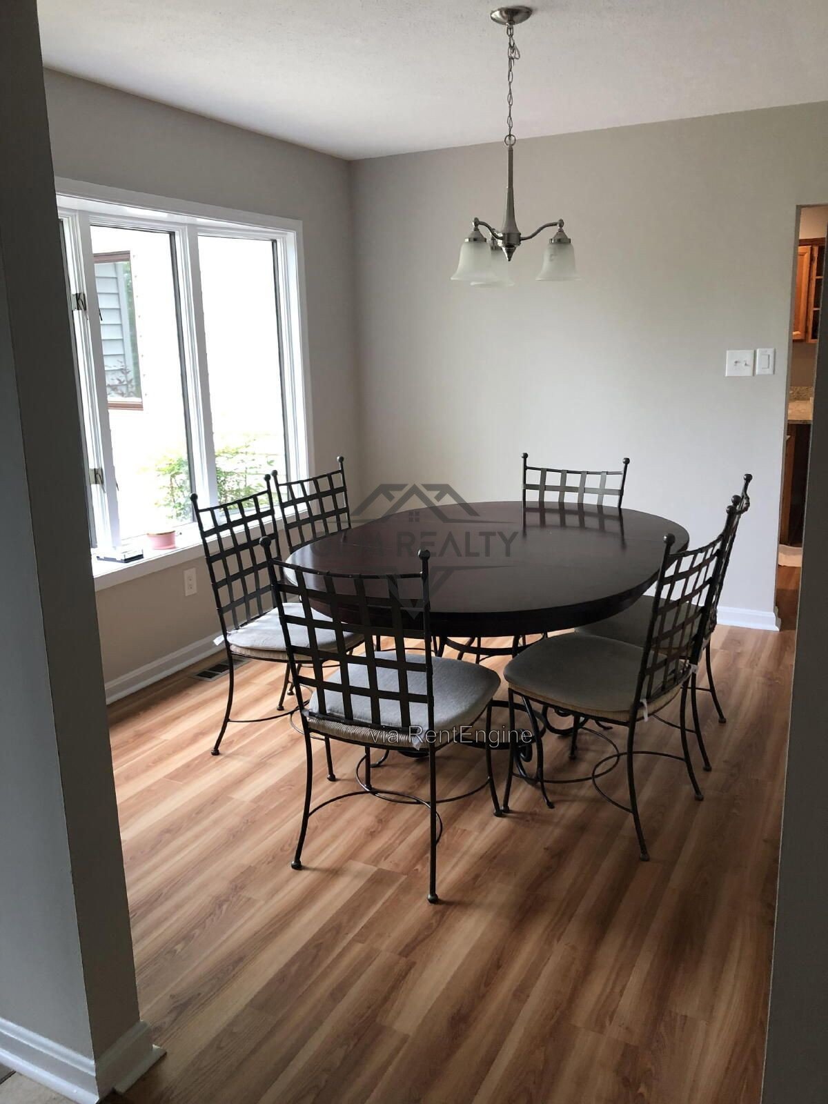 Spacious 3-Bedroom Home with 3 Full Baths – 206 Fairway Circle property image