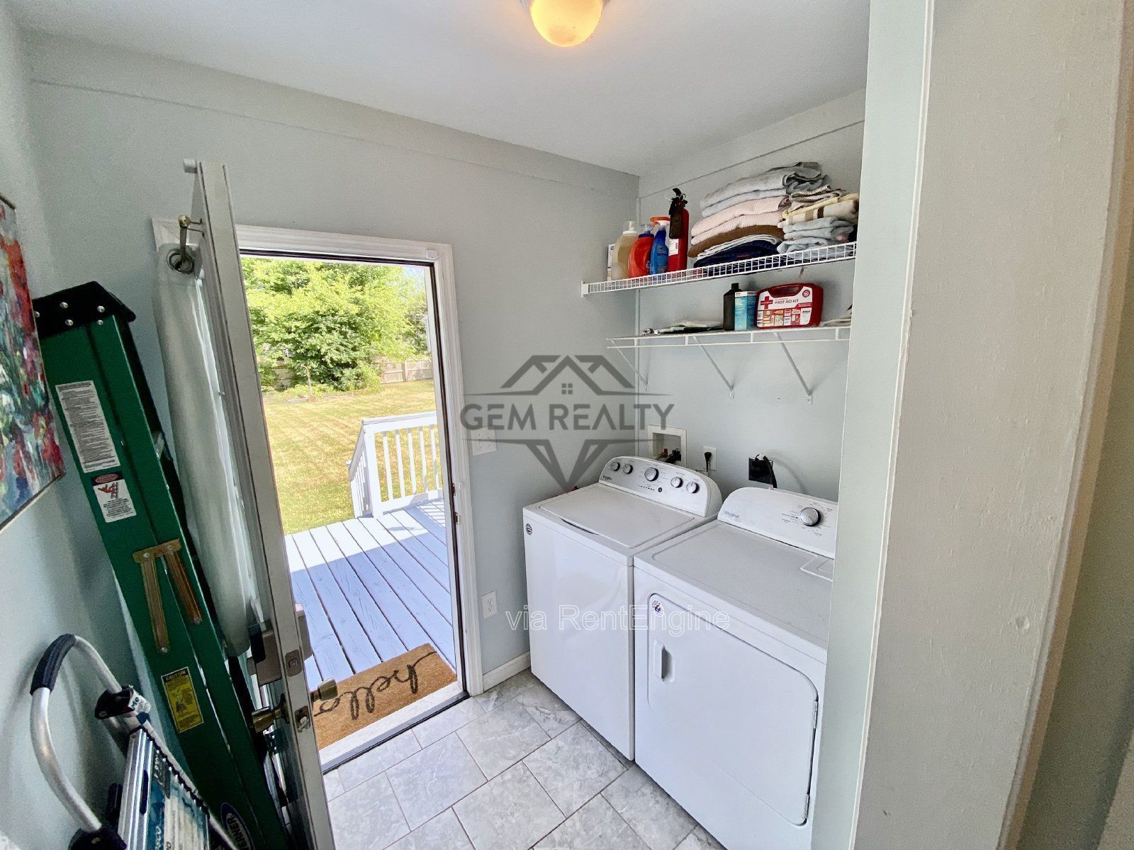 Charming Fully Furnished Cottage in the City – 3100 Stockton St property image