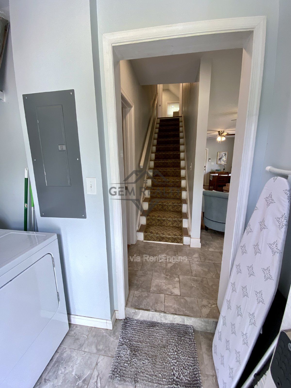 Charming Fully Furnished Cottage in the City – 3100 Stockton St property image