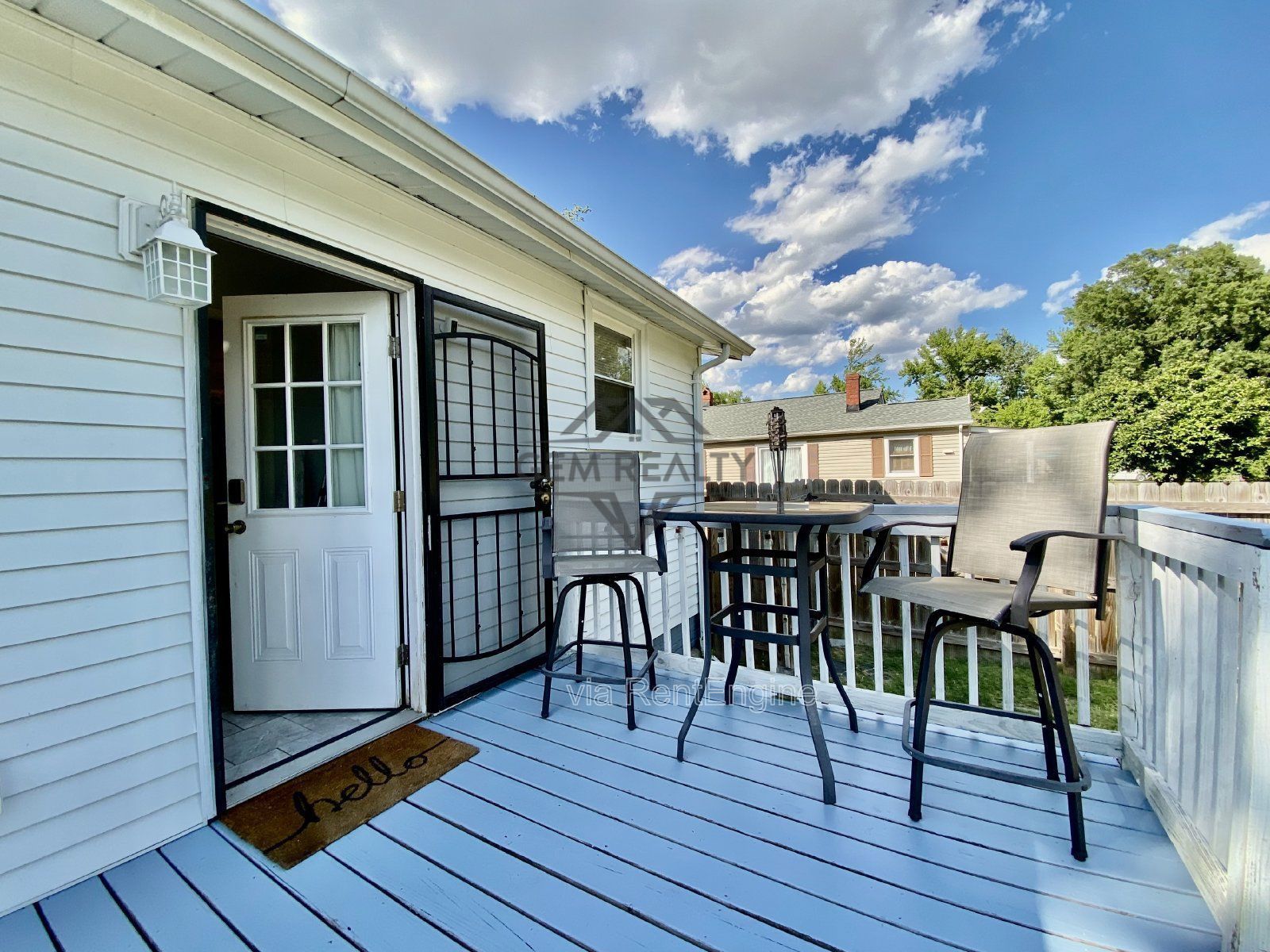 Charming Fully Furnished Cottage in the City – 3100 Stockton St property image