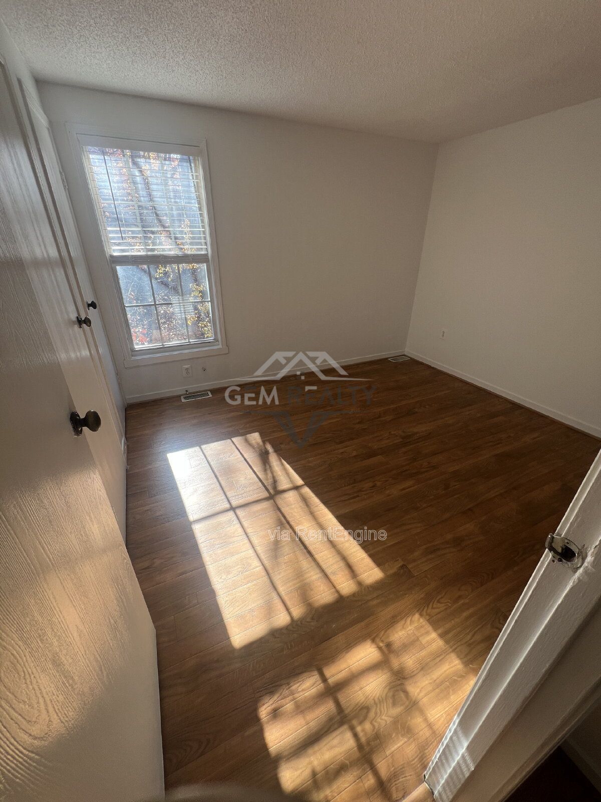 Charming 3-Level Townhome in Prime North Stafford Location property image