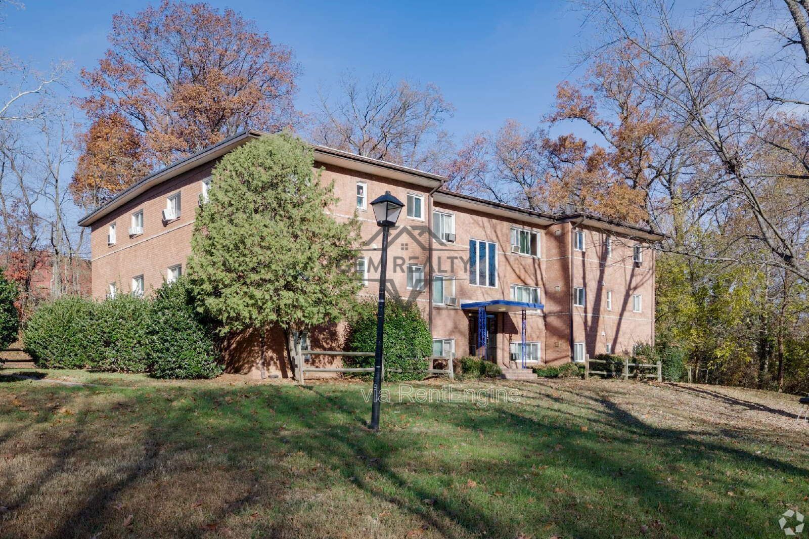 Studio Apartment in Convenient Woodbridge Location - Friendship Place Apartments property image