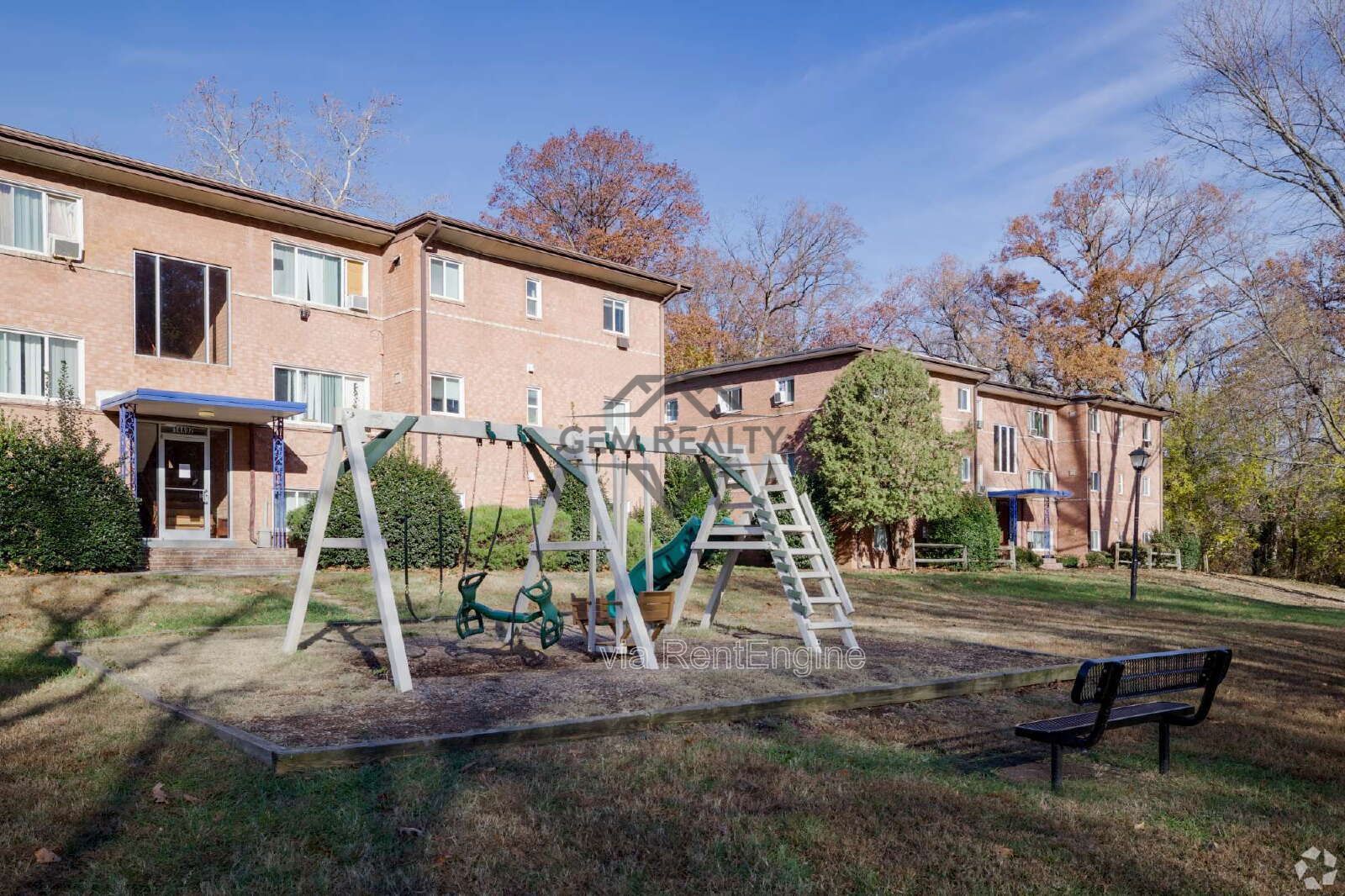 Studio Apartment in Convenient Woodbridge Location - Friendship Place Apartments property image