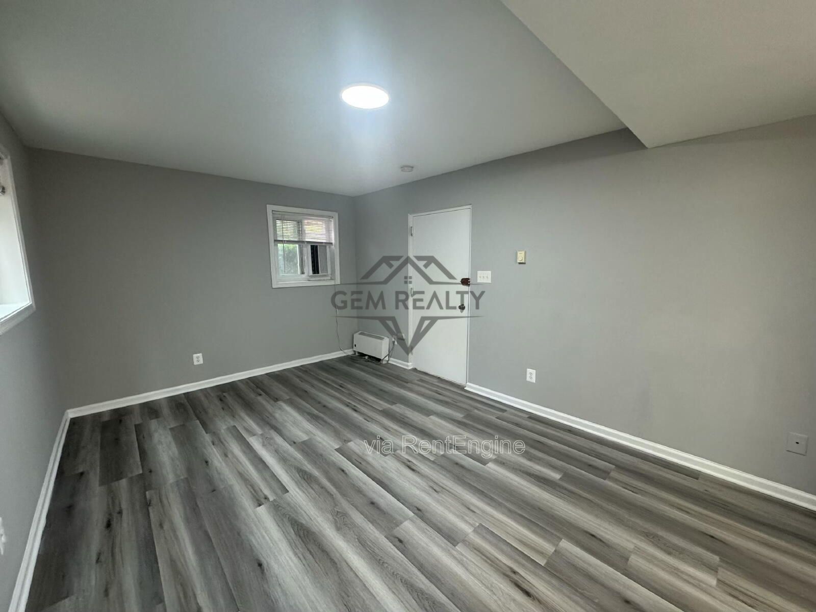 Studio Apartment in Convenient Woodbridge Location - Friendship Place Apartments property image