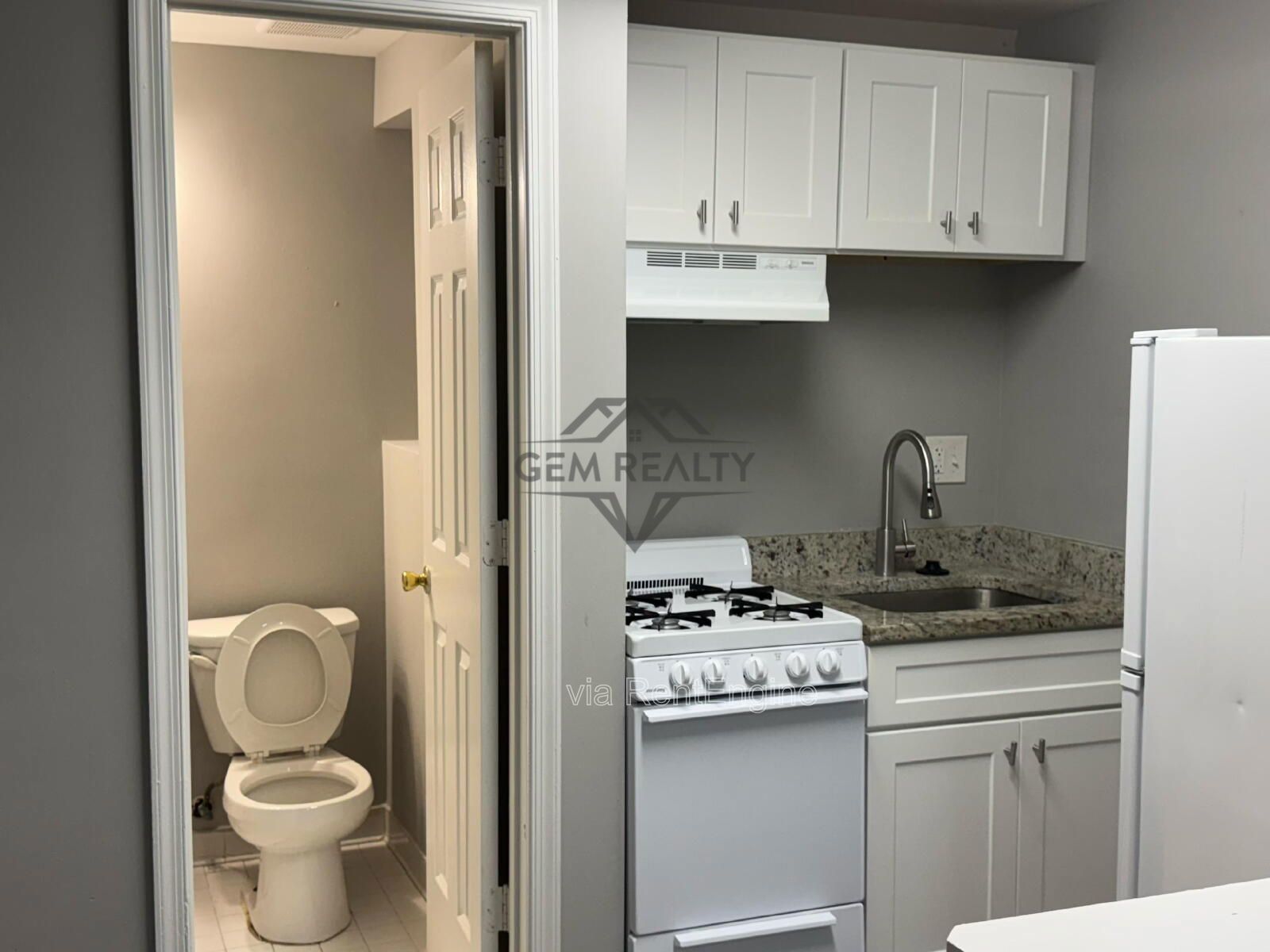 Studio Apartment in Convenient Woodbridge Location - Friendship Place Apartments property image