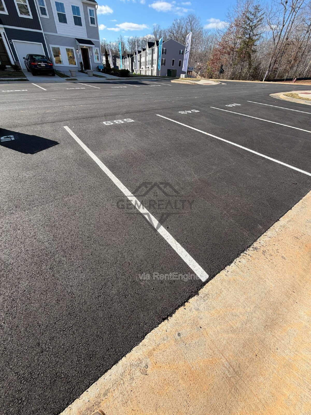 **MOVE-IN SPECIAL** $500 off the first months rent

Beautiful townhouse at Aspire at Wilderness Shores property image