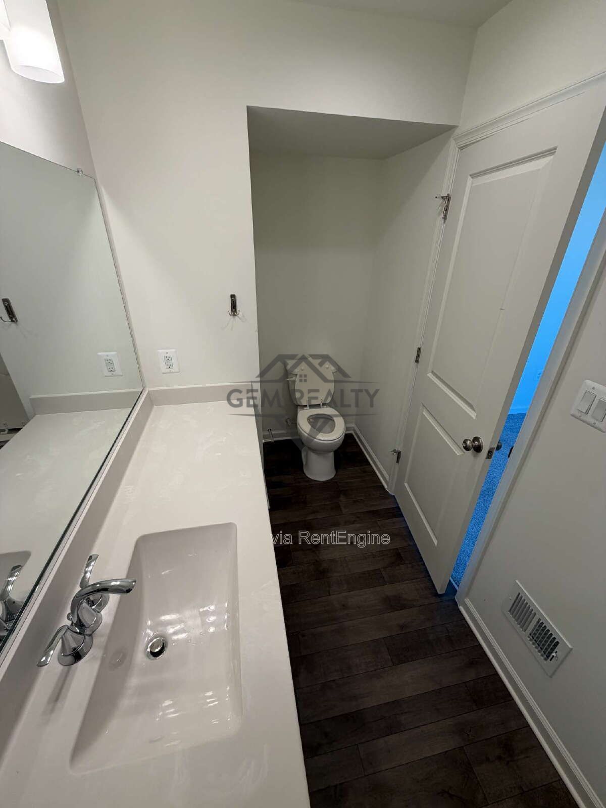 **MOVE-IN SPECIAL** $500 off the first months rent

Beautiful townhouse at Aspire at Wilderness Shores property image