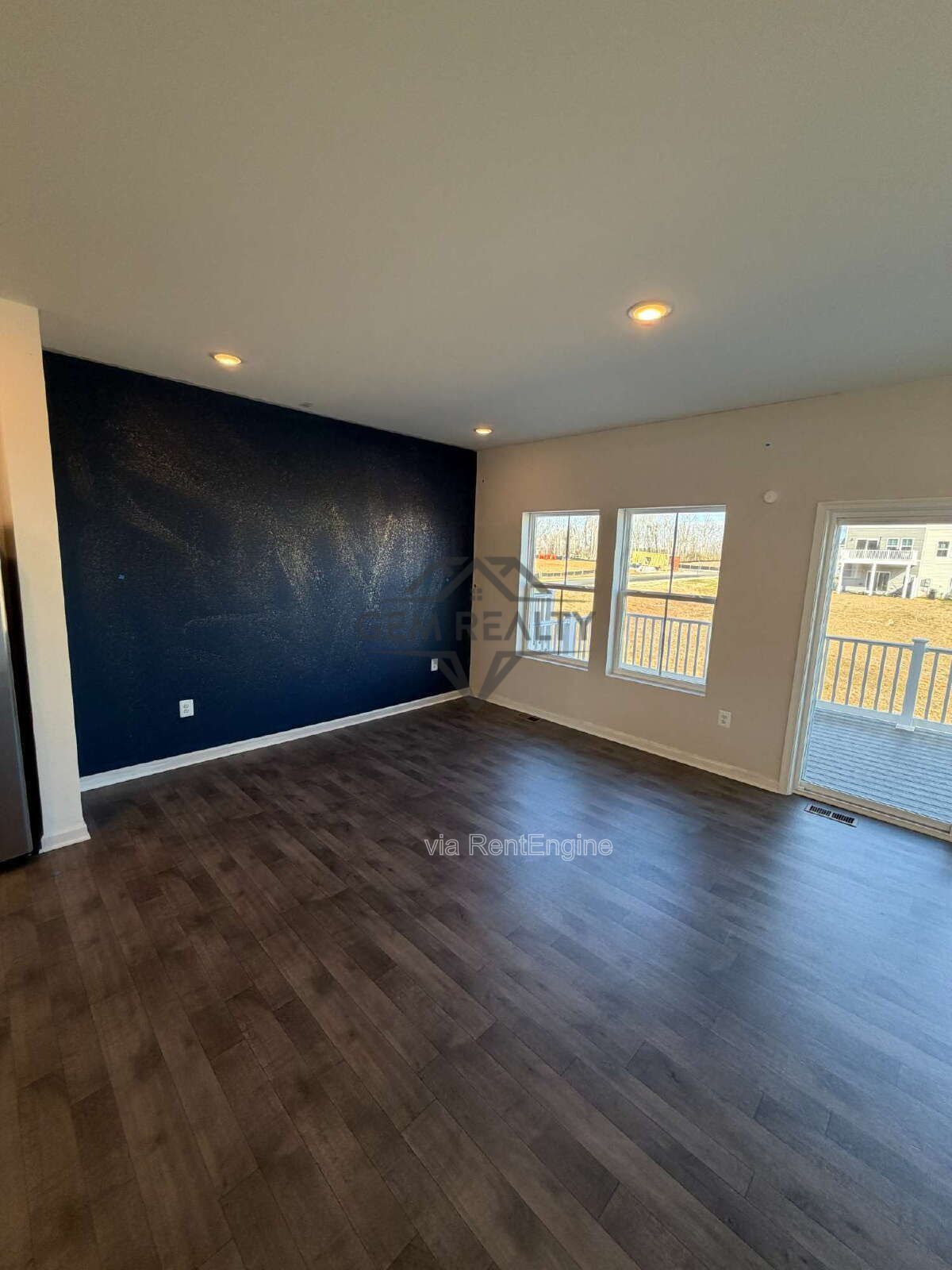 **MOVE-IN SPECIAL** $500 off the first months rent

Beautiful townhouse at Aspire at Wilderness Shores property image