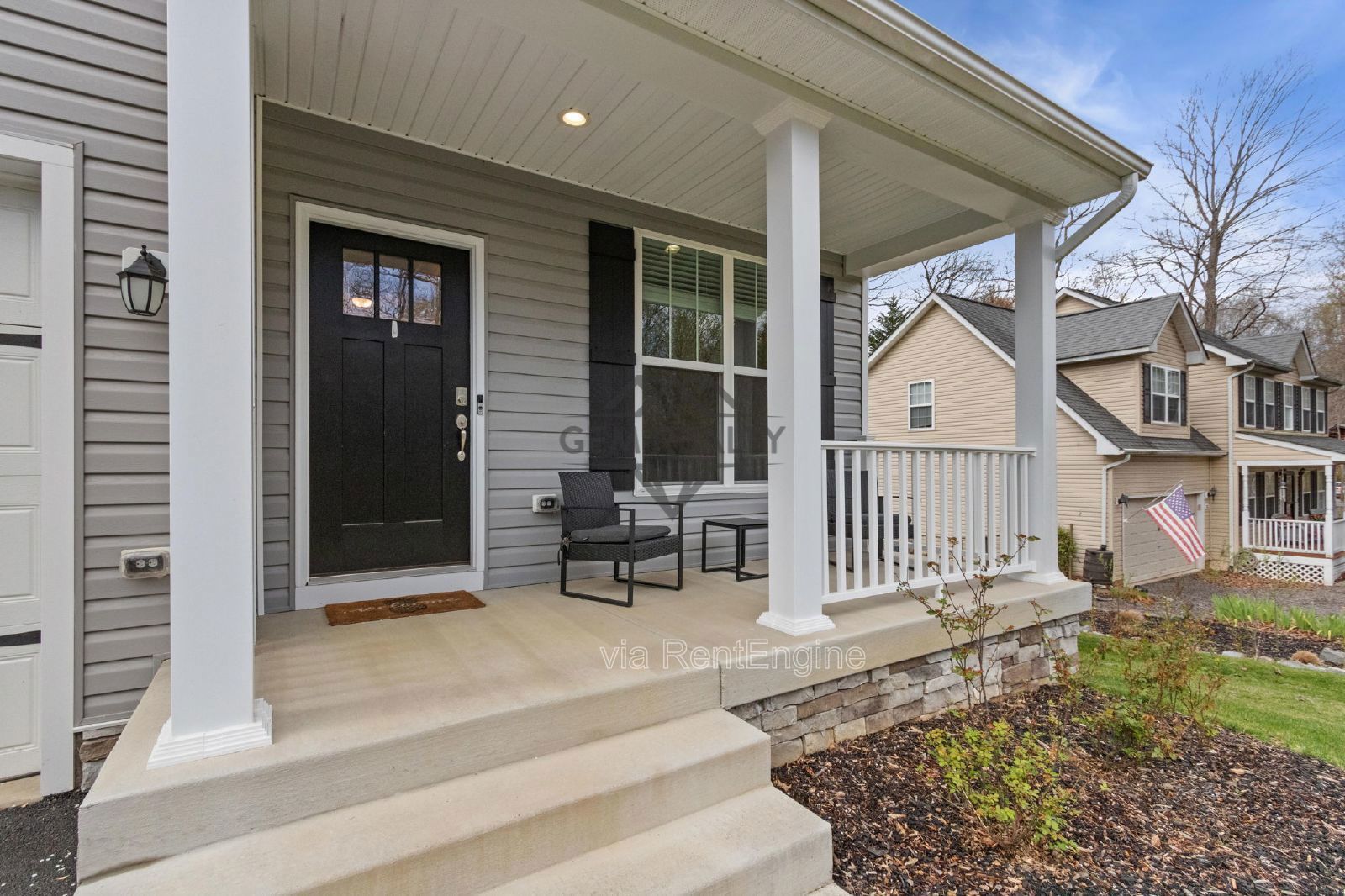 Beautiful LIKE-NEW 4 bed/2.5 bath Home in Lake of the Woods Community Close enough to walk to Private Beach and Pool Access property image