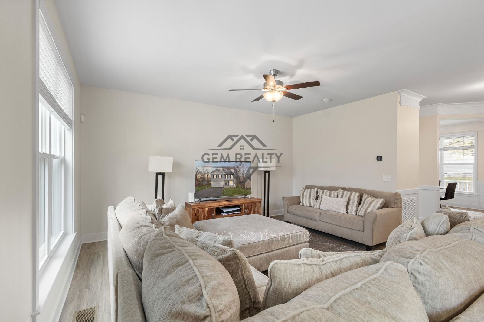 Beautiful LIKE-NEW 4 bed/2.5 bath Home in Lake of the Woods Community Close enough to walk to Private Beach and Pool Access property image