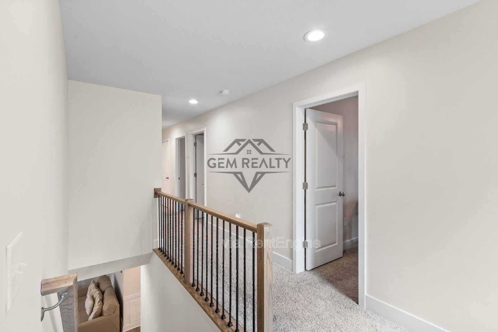 Beautiful LIKE-NEW 4 bed/2.5 bath Home in Lake of the Woods Community Close enough to walk to Private Beach and Pool Access property image