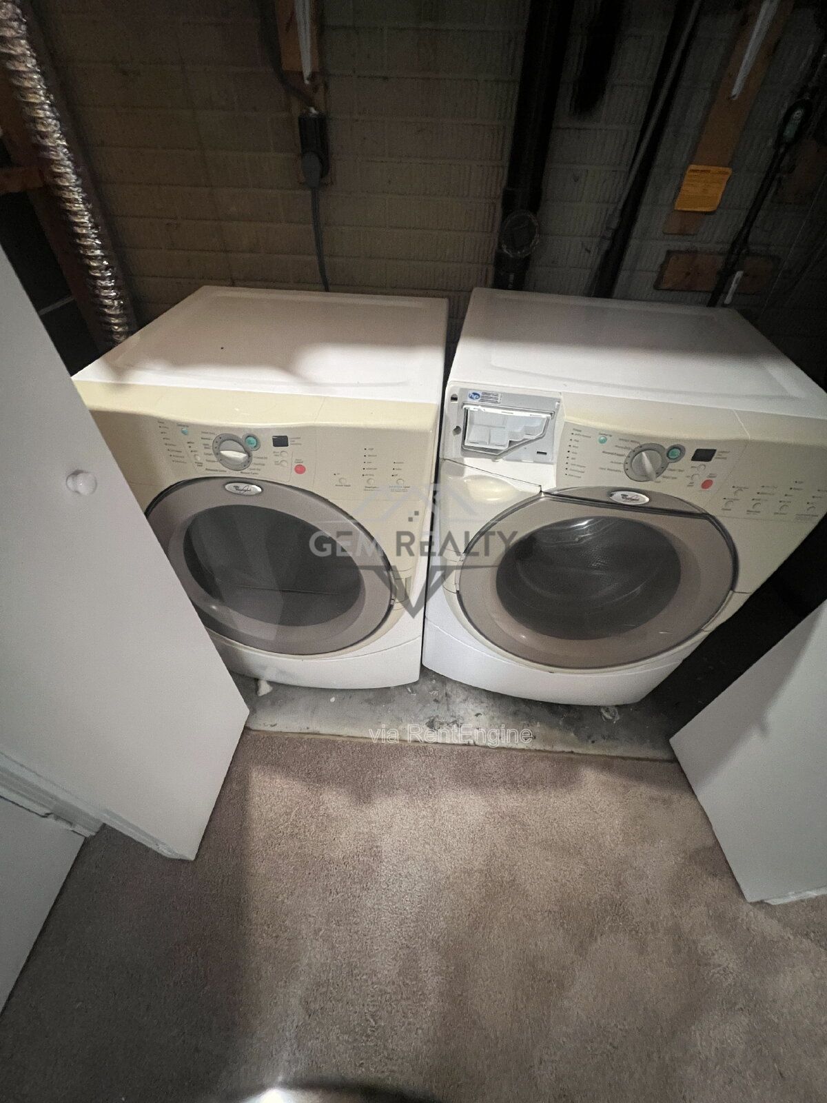 Charming 3-Level Townhome in Prime North Stafford Location property image