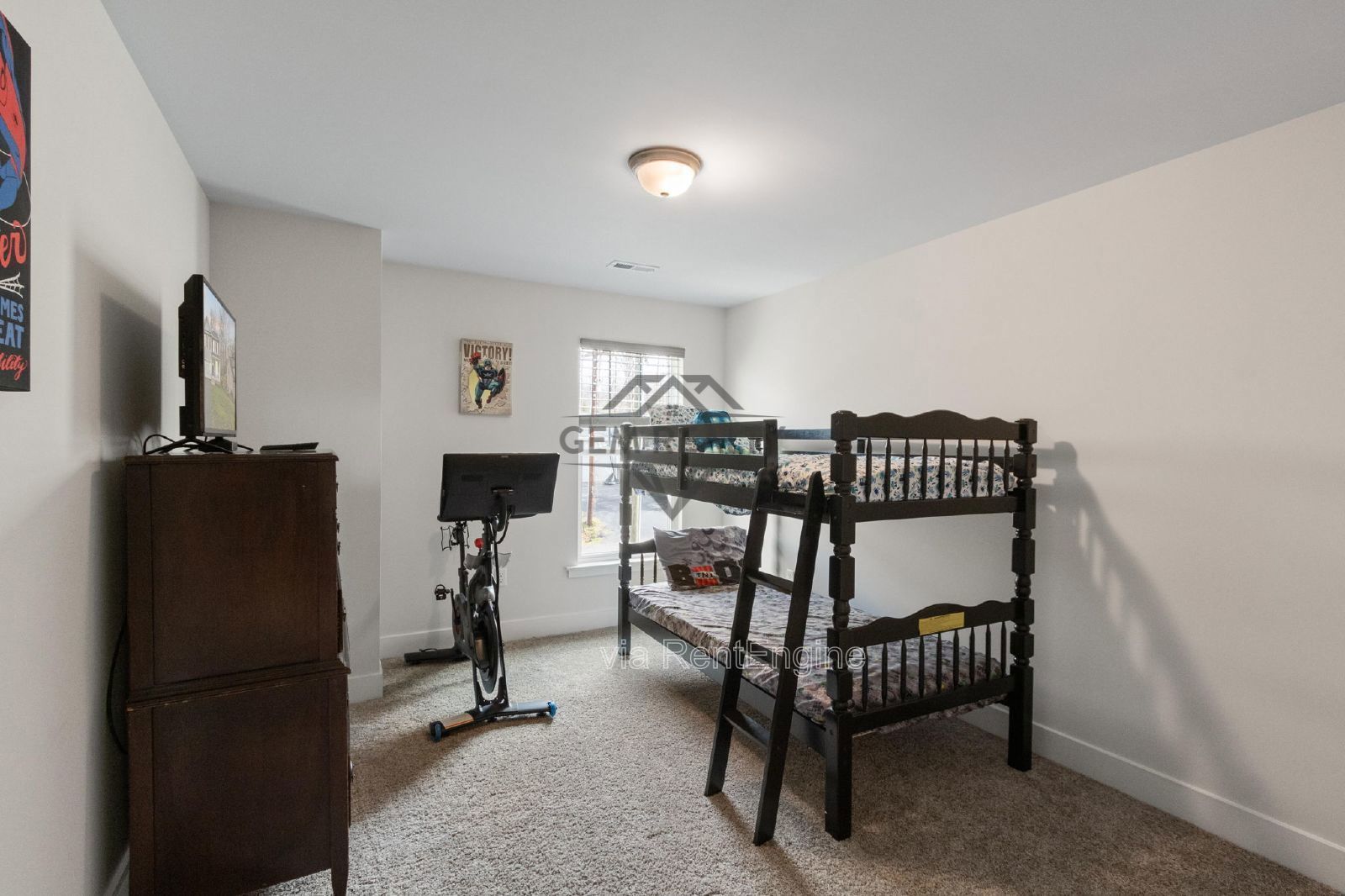 Beautiful LIKE-NEW 4 bed/2.5 bath Home in Lake of the Woods Community Close enough to walk to Private Beach and Pool Access property image