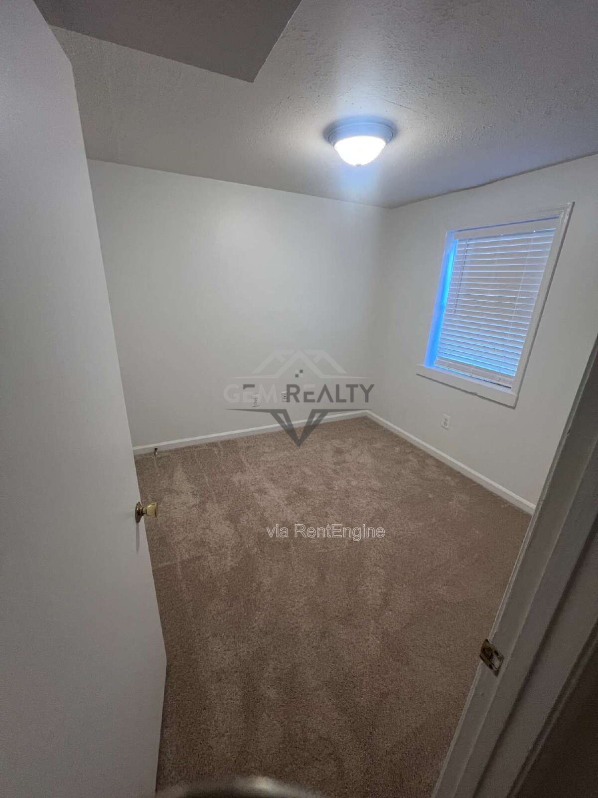 Charming 3-Level Townhome in Prime North Stafford Location property image