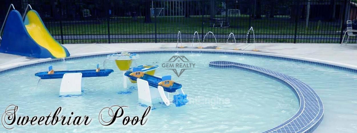 Beautiful LIKE-NEW 4 bed/2.5 bath Home in Lake of the Woods Community Close enough to walk to Private Beach and Pool Access property image