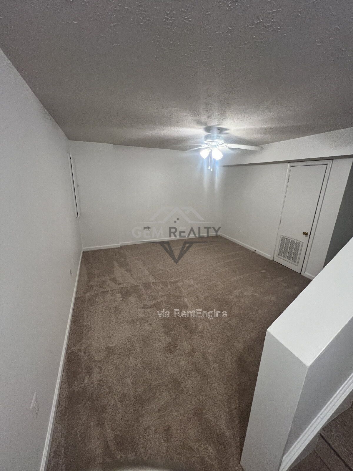 Charming 3-Level Townhome in Prime North Stafford Location property image