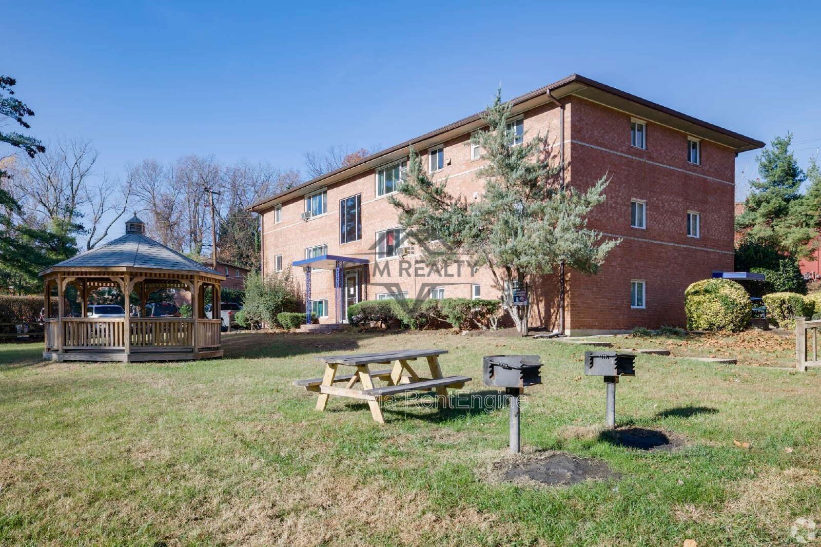 1 Bedroom Apartment in Convenient Woodbridge Location – Friendship Place Apartments property image