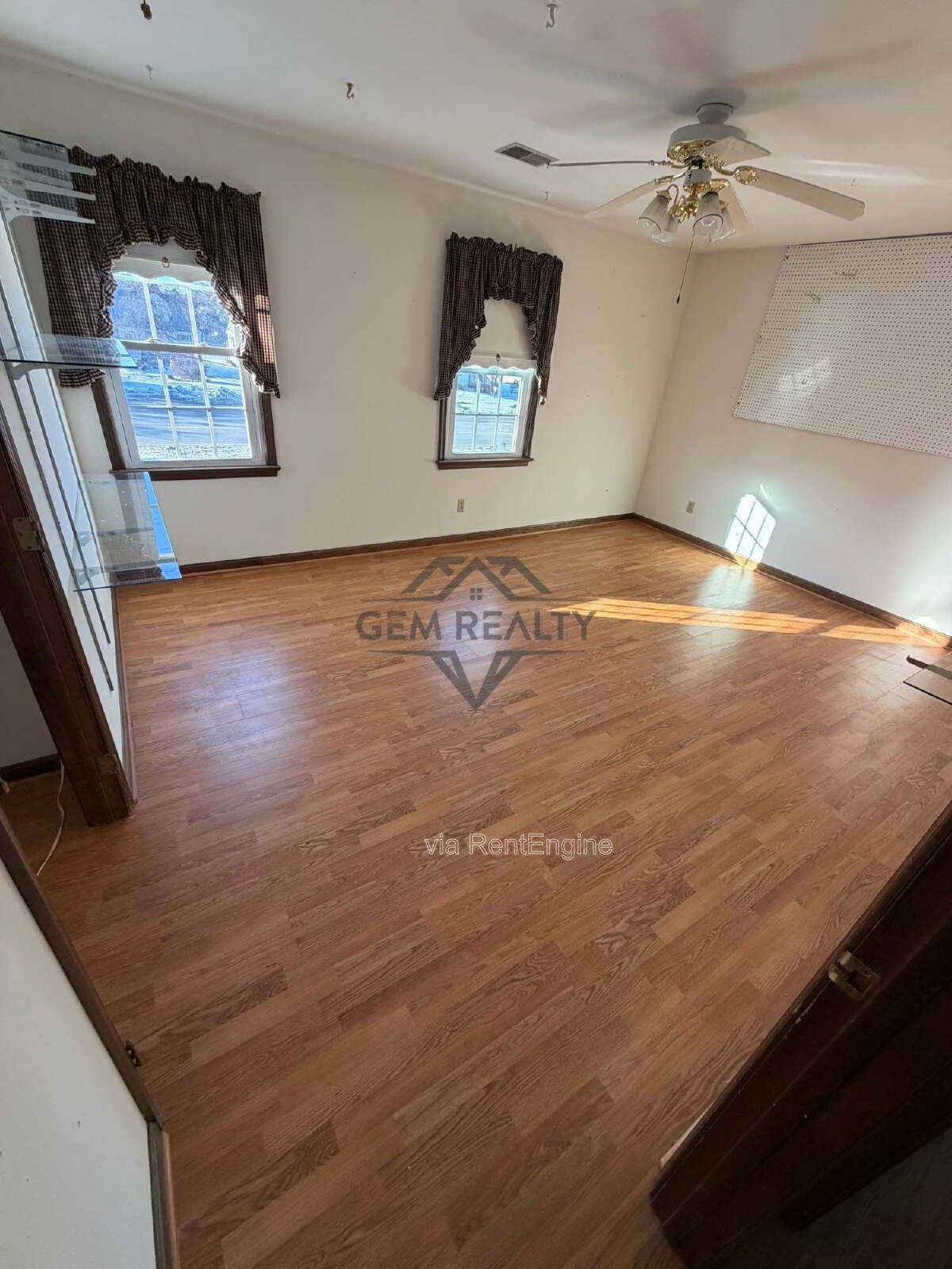 Commercial/Retail Property for Lease
2BR/1BA Apartment Lease property image