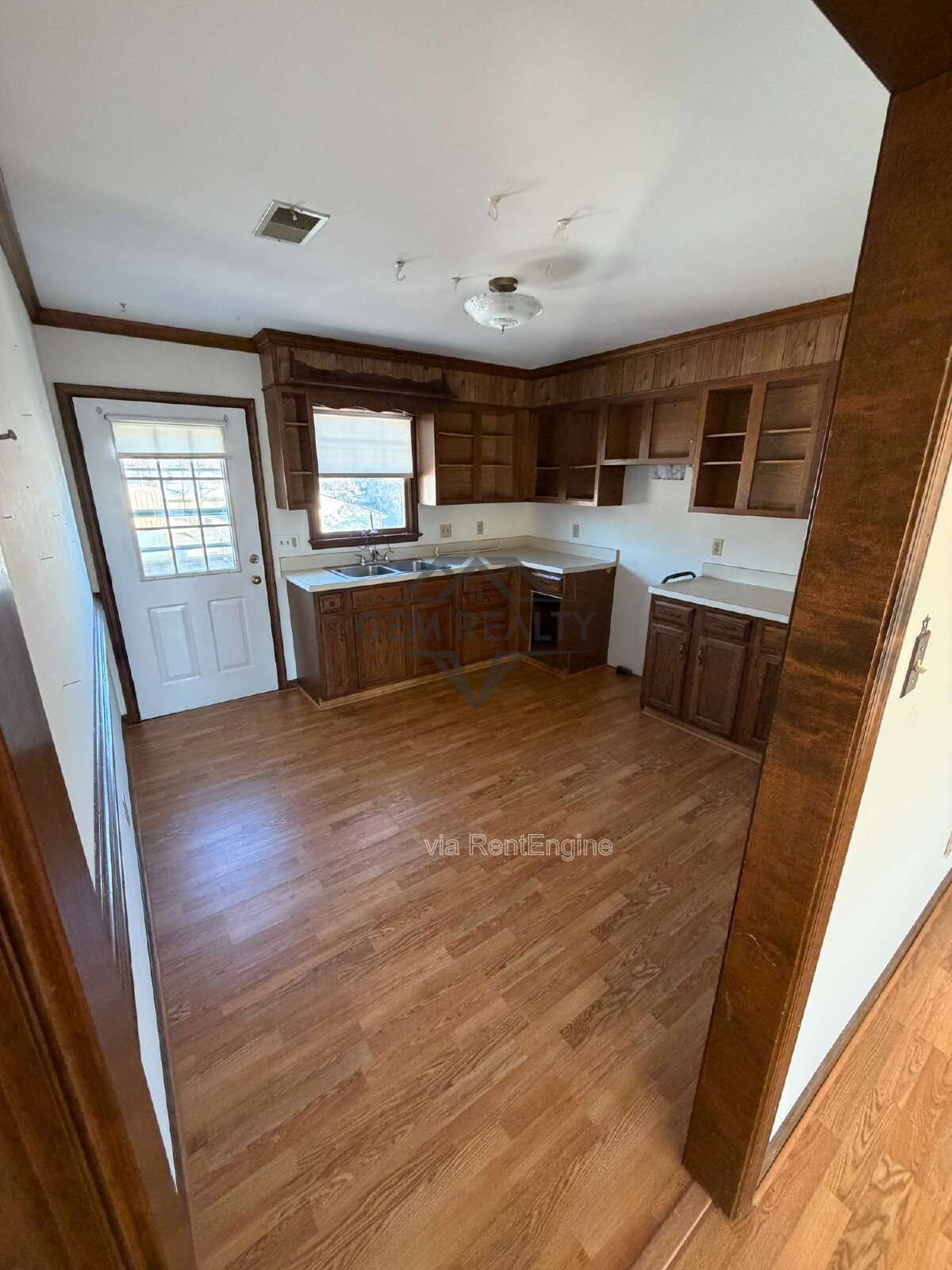 Commercial/Retail Property for Lease
2BR/1BA Apartment Lease property image