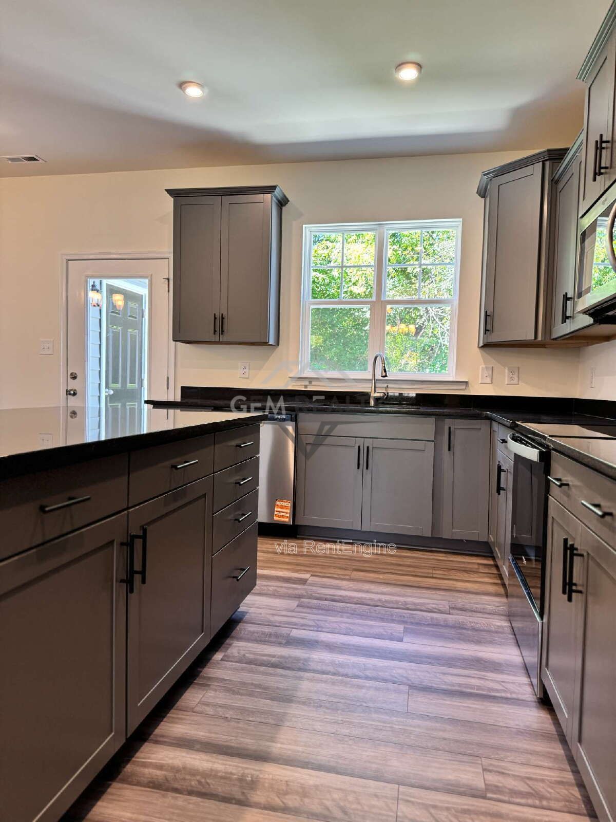 Brand New 3-Bedroom Townhome for Rent in The Glens at Scott Place property image