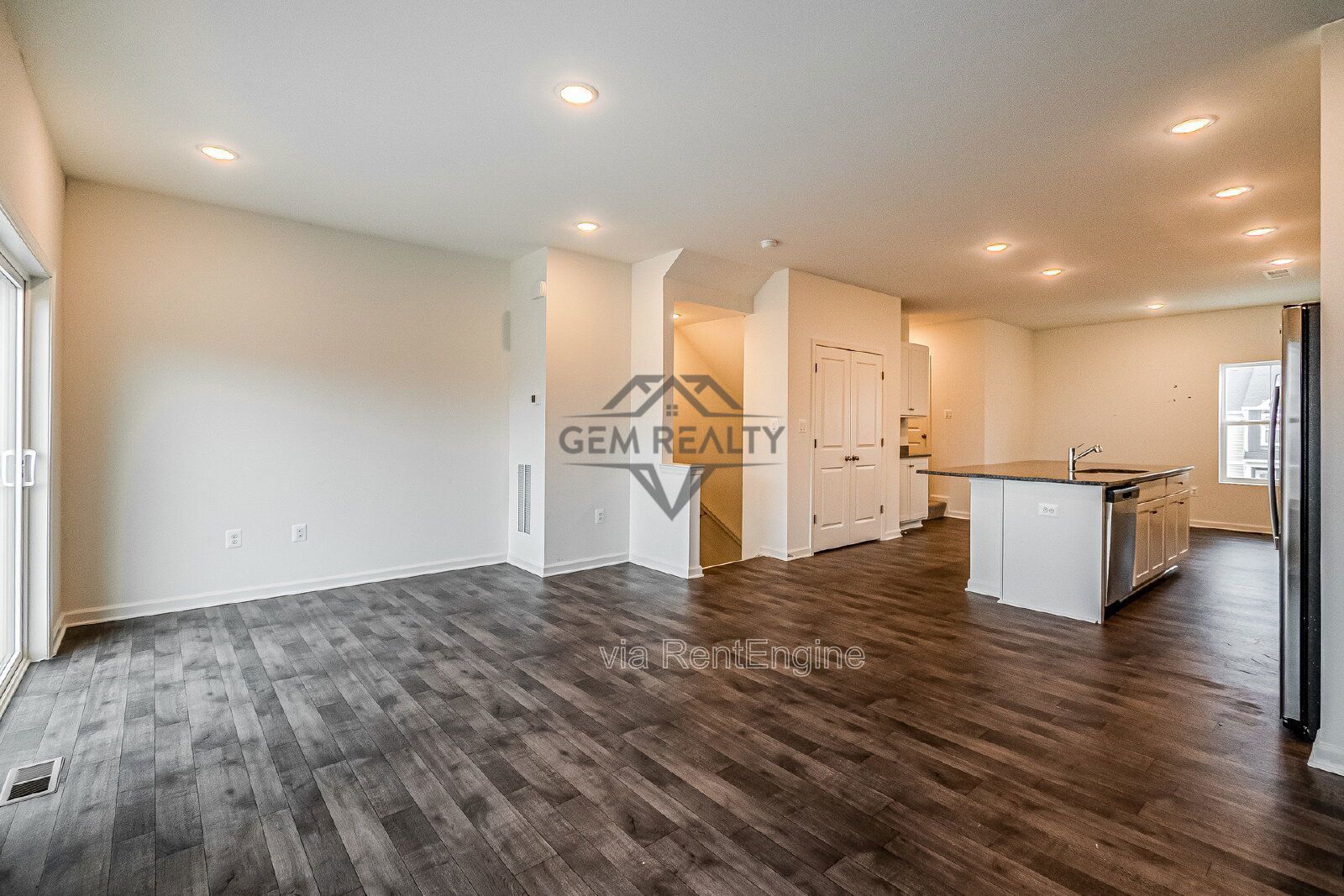 **MOVE-IN SPECIAL** $250 off the first months rent

Beautiful townhouse at Aspire at Wilderness Shores property image