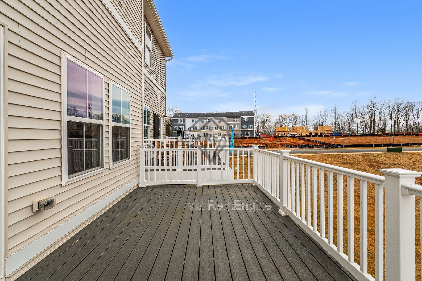 **MOVE-IN SPECIAL** $250 off the first months rent

Beautiful townhouse at Aspire at Wilderness Shores property image