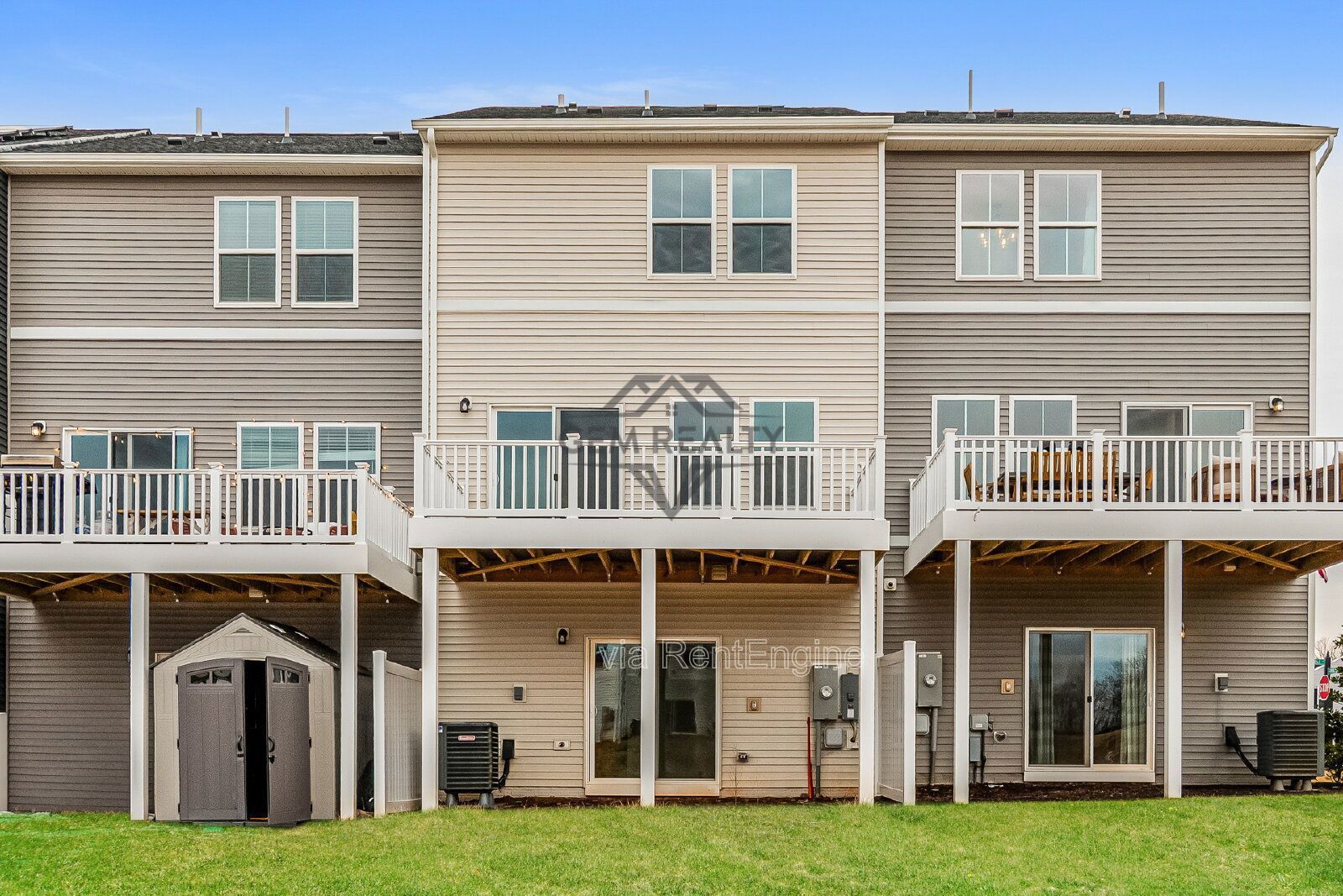 **MOVE-IN SPECIAL** $250 off the first months rent

Beautiful townhouse at Aspire at Wilderness Shores property image