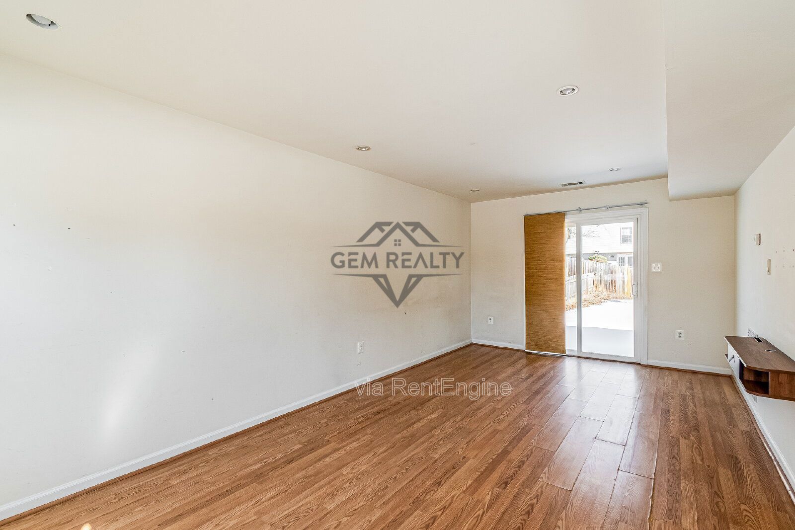 Single family home in great location! property image