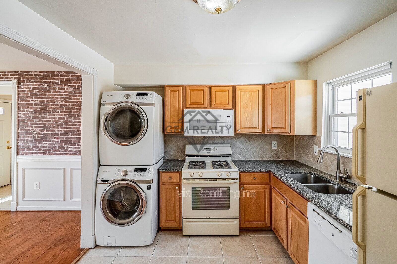 Single family home in great location! property image