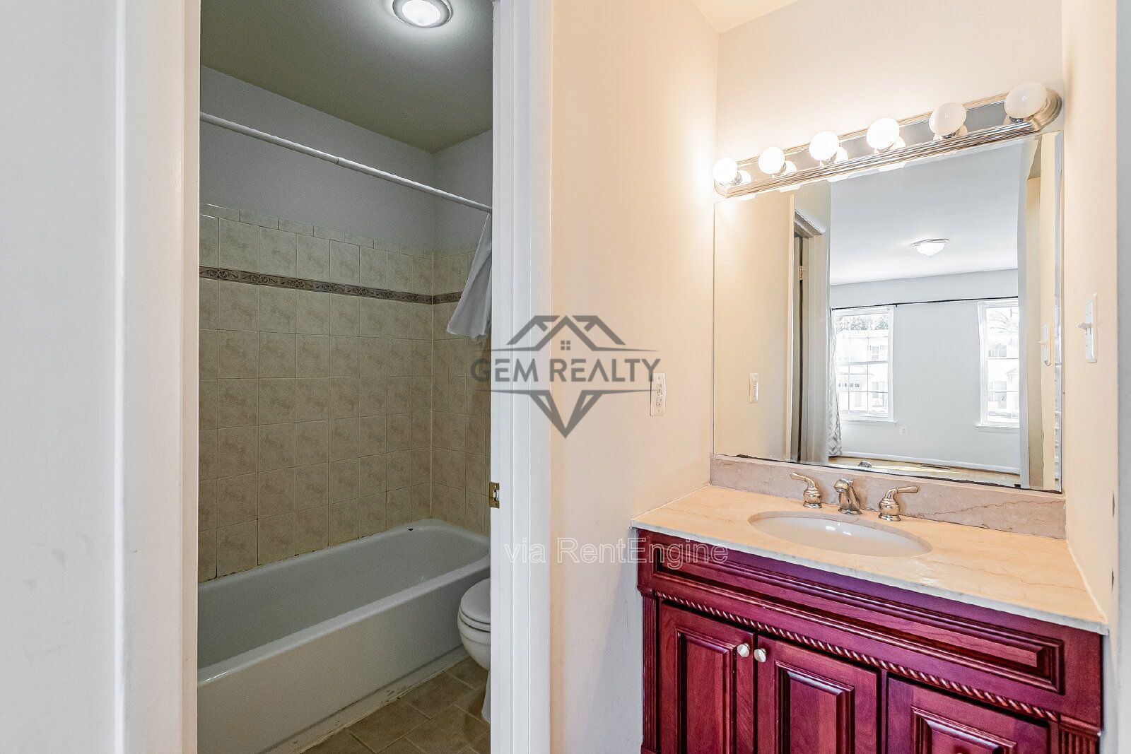 Single family home in great location! property image